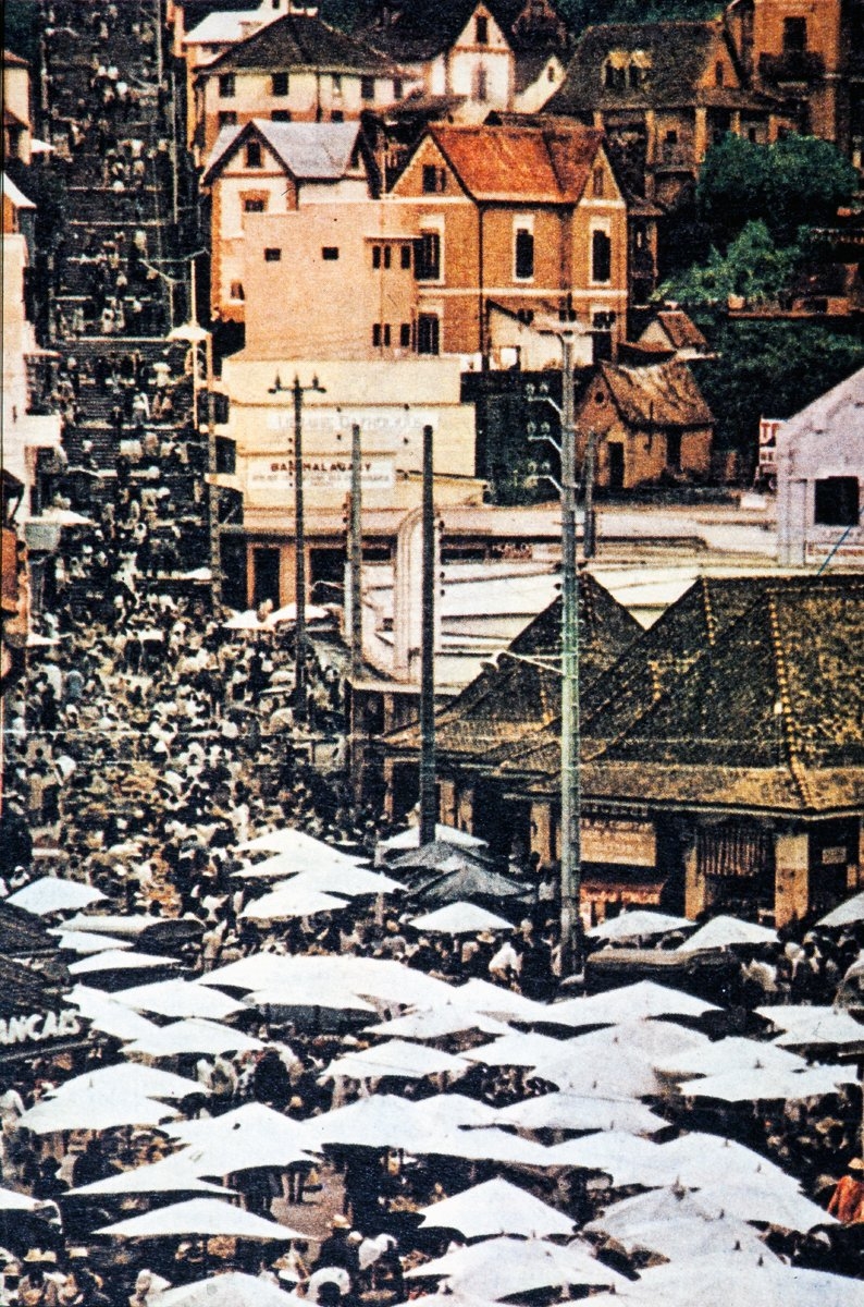 Madagaskar’ın başşehri Antananarivo’da (Tananarive) bir pazar yeri