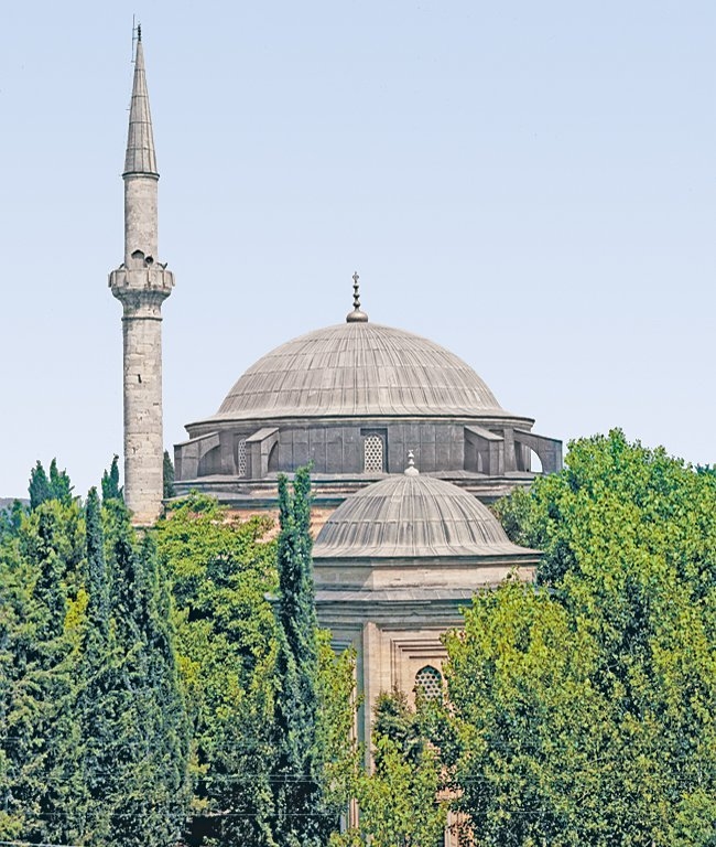 Çoban Mustafa Paşa Camii ve Türbesi