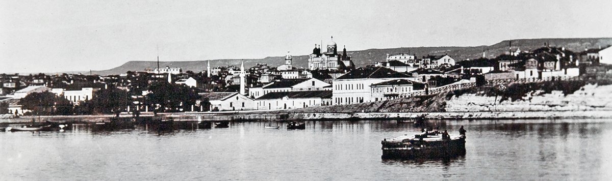 XX. yüzyıl başlarında Varna’dan bir görünüş(İÜNEK, II. Abdülhamid Han Fotoğraf Albümleri, nr. 90484/53)