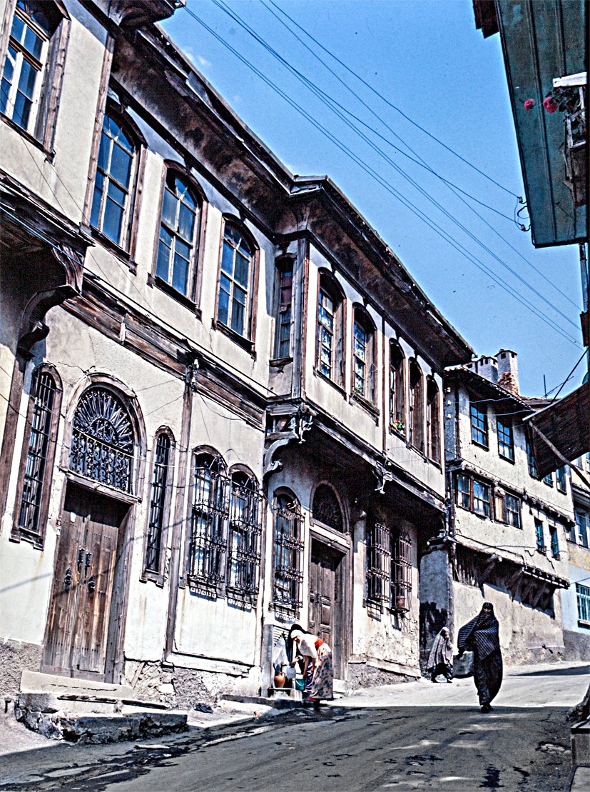 Kütahya’nın eski evlerinden birkaçı