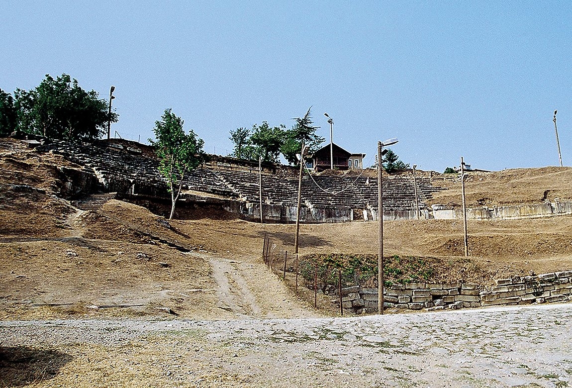 Düzce Konuralp’te Roma dönemine ait tiyatronun kalıntıları