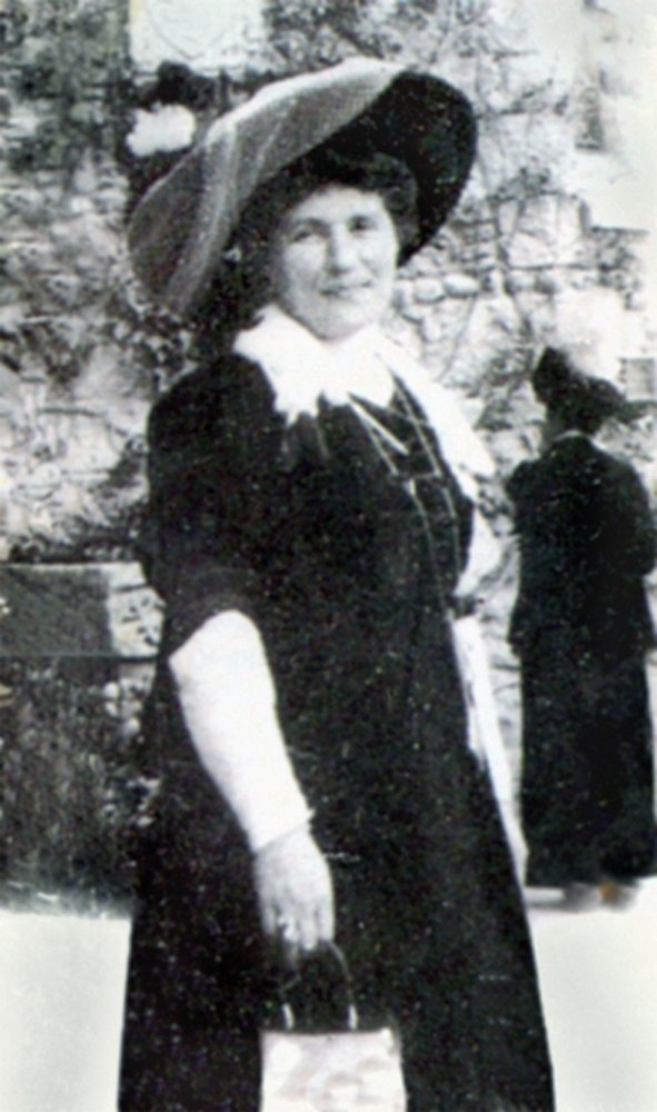 Nigâr Hanım Avrupa’da iken