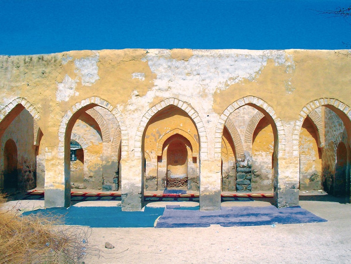 Mescid-i Bey‘a’nın içten görünüşü