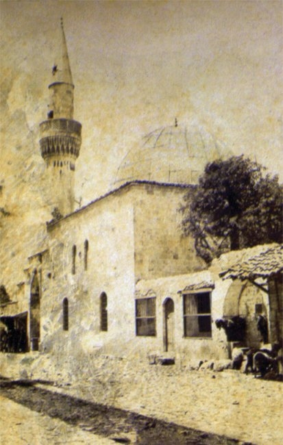 Antakya’da Meydan Camii’nin XX. yüzyıl başlarında çekilmiş fotoğrafı (İÜ Ktp., Albüm, nr. 90429)
