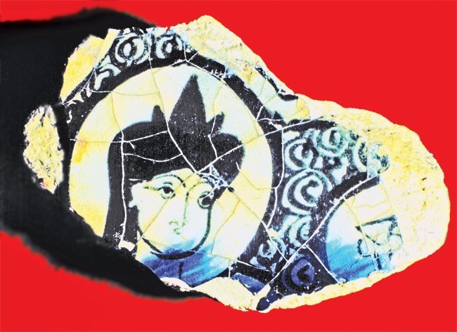 Beyşehir Kubâdâbâd Sarayı çinilerindeninsan figürlü bir örnek(Konya Çini Eserleri Müzesi, Teşhir, nr. 1143)