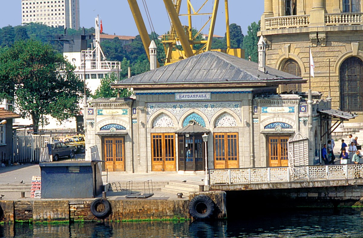Haydarpaşa İskelesi