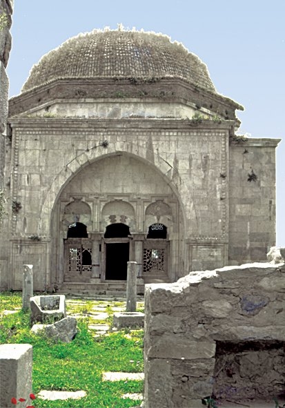 Balat’ta 1403-1404 tarihli İlyas Bey Camii – Söke/Aydın