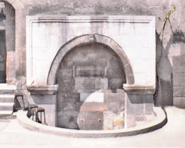 Kayseri’nin en eski çeşmesi olan Sâhibiye Medresesi Çeşmesi