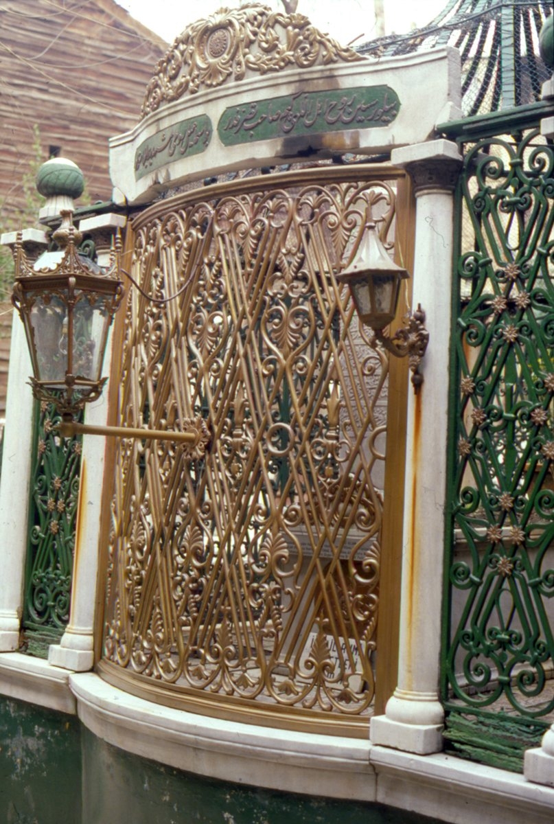 İsmâil Rûmî’nin kendisinin Tophane’de kurmuş olduğu Kādirîhâne hazîresindeki kabri – Beyoğlu/İstanbul