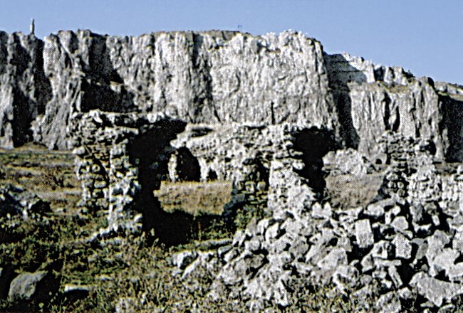 Hüsrev Paşa Medresesi’nin kalıntıları