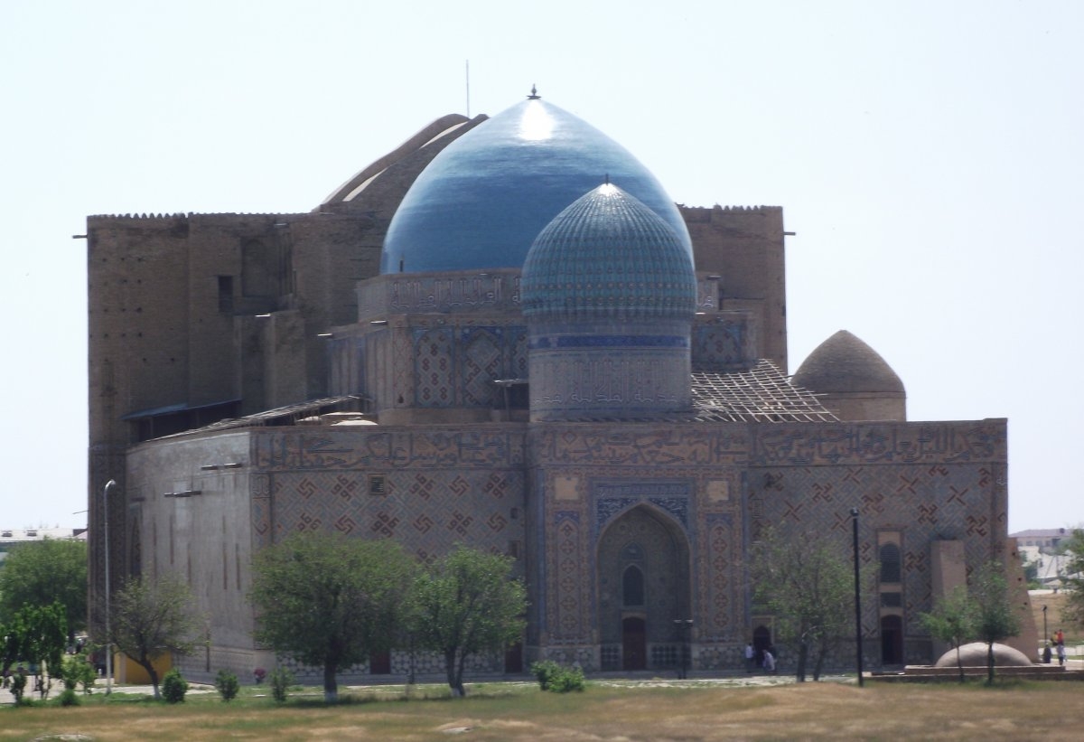 Ahmed Yesevî Külliyesi – Türkistan (Yesi)/Kazakistan (Sönmez Kutlu fotoğraf arşivi)