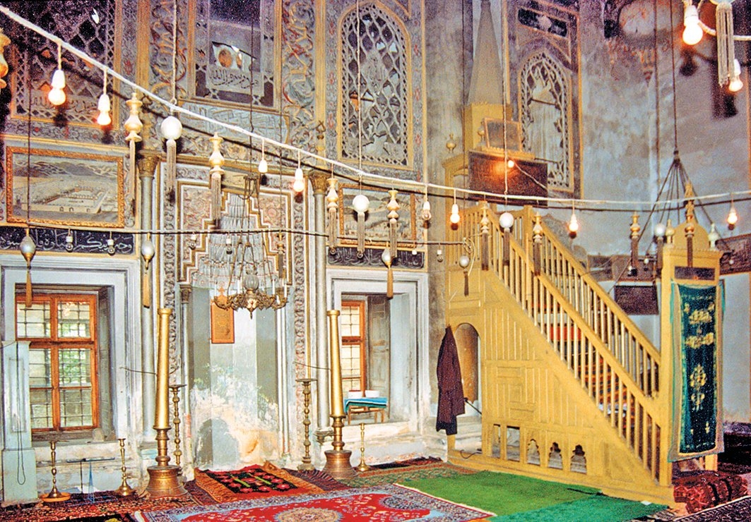 Şerif Halil Paşa Camii’nin içinden bir görünüş
