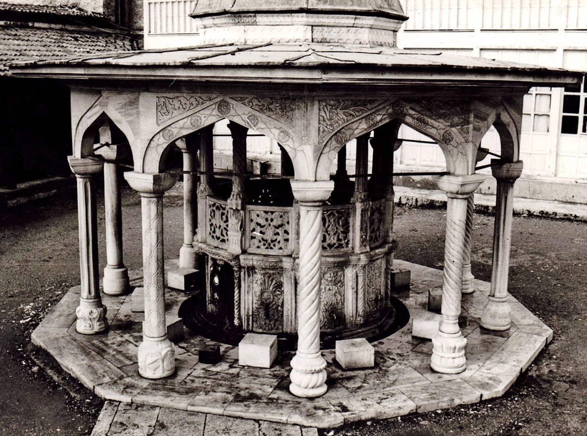 Cihanoğlu Camii’nin şadırvanı