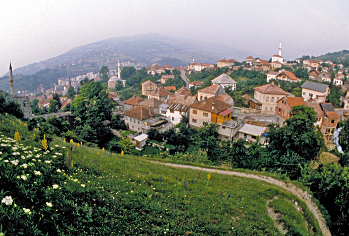 Bosna-Hersek’in önemli şehirlerinden olan Travnik’ten bir görünüş