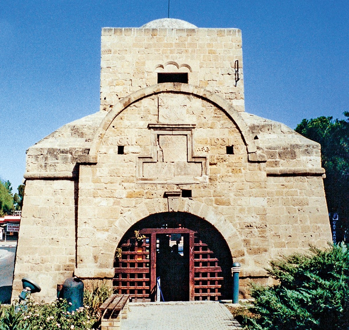 Lefkoşe’de Girne Kapısı