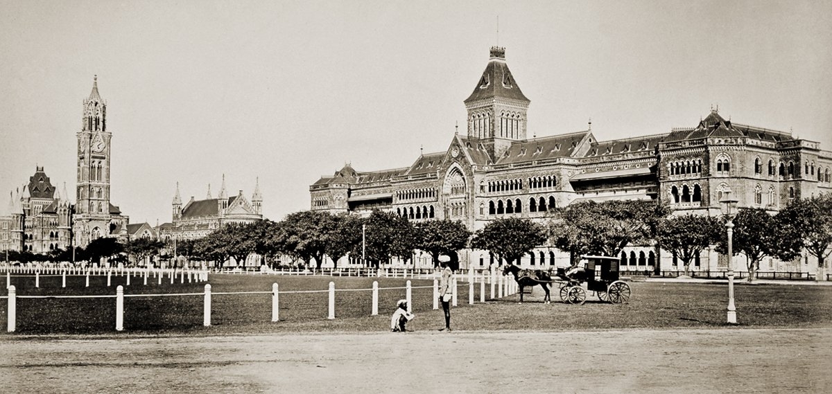 XX. yüzyıl başlarında Bombay şehir meydanı (İÜ Ktp., Albüm, nr. 91360)