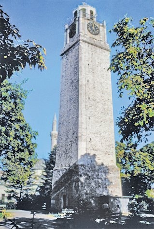 Osmanlı döneminden kalma Manastır Saat Kulesi – Makedonya