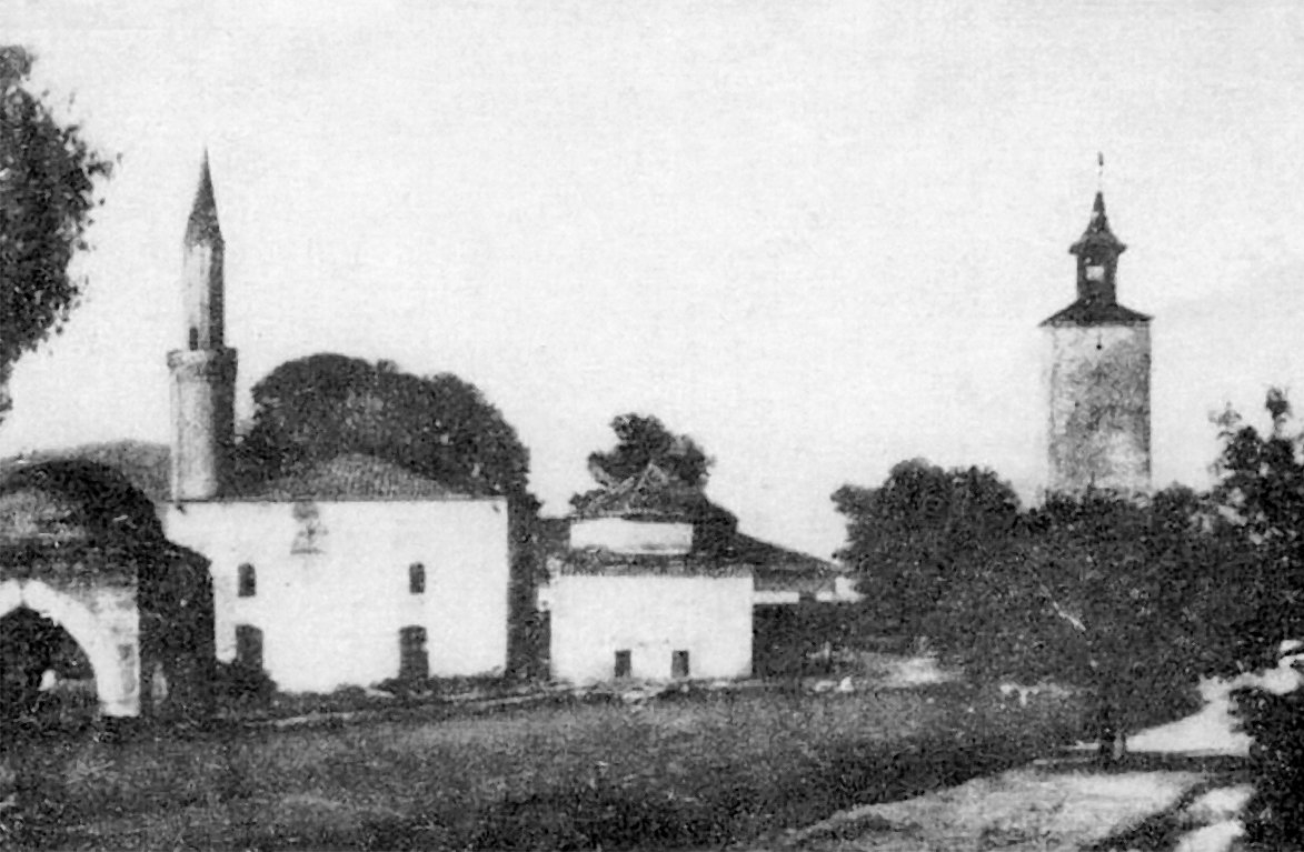 Yenice-i Vardar’daki Osmanlı camisi, Evrenosoğulları türbeleri ve Saat Kulesi’ni gösteren 1916 tarihli kartpostal (Nezih Başgelen koleksiyonu)