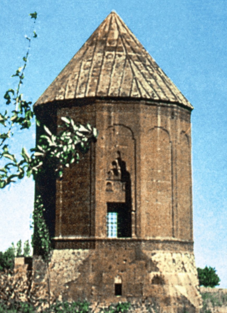 Ahlat’ta Keşiş Kümbeti – Bitlis