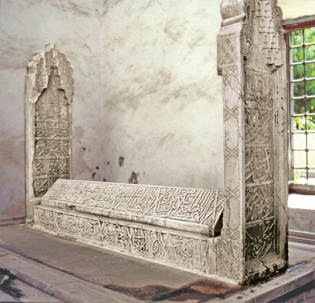 Çandarlı Kara Halil Hayreddin Paşa’nın Çandarlı Türbesi içindeki sandukası – İznik/Bursa