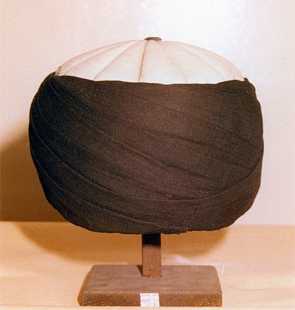 Rifâî tacı (İstanbul Belediyesi Şehir Müzesi, Envanter nr. 3078)