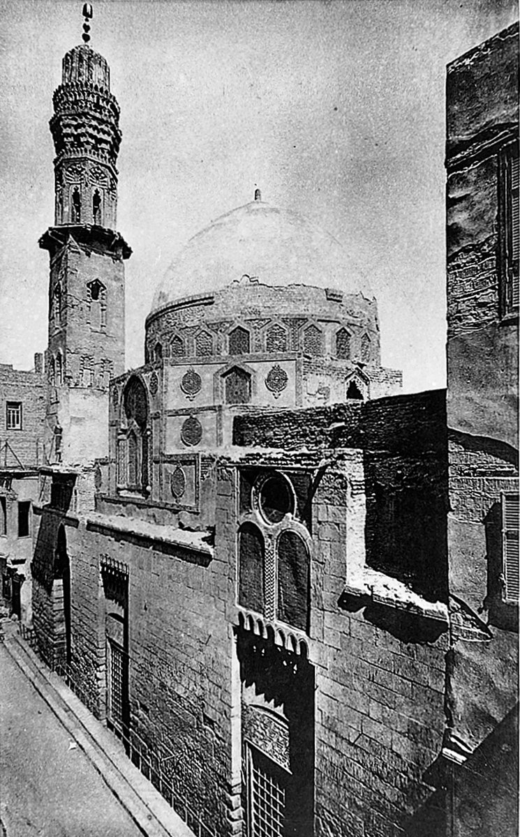 Mısır Mevlevîhânesi’nin ön cephesi – Kahire