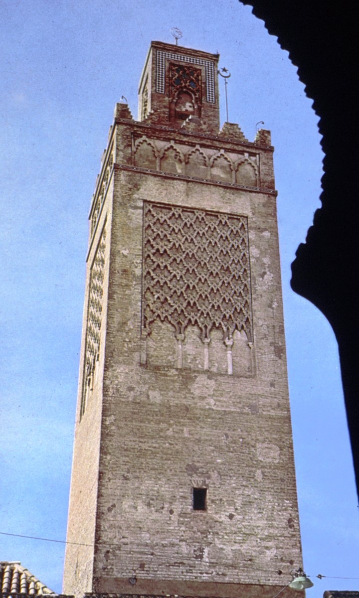 Abdülvâdîler dönemine aitTilimsân Ulucamii’nin minaresi