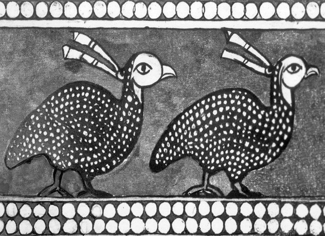 Sâmerrâ’daki el-Cevsaku’l-Hâkānî’nin duvarlarında bulunan alçı süslemelerden kuş figürlü bir örnek