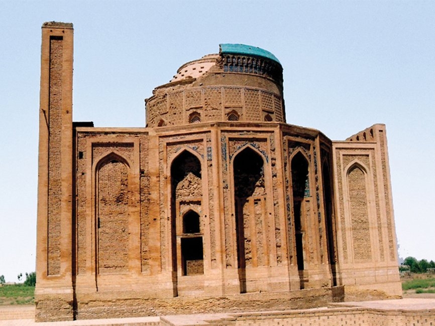 Ürgenç’te Törebeg Hanım Türbesi