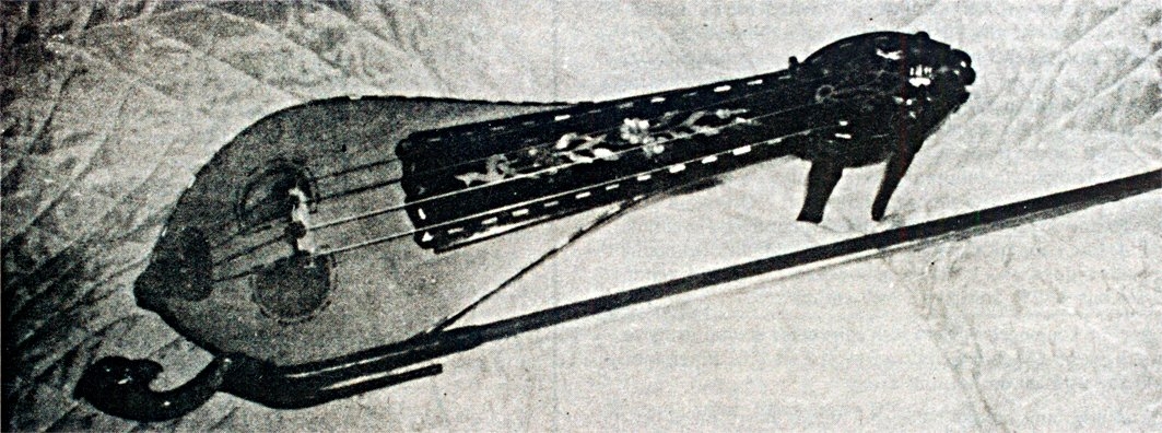 Dört telli klasik kemençe