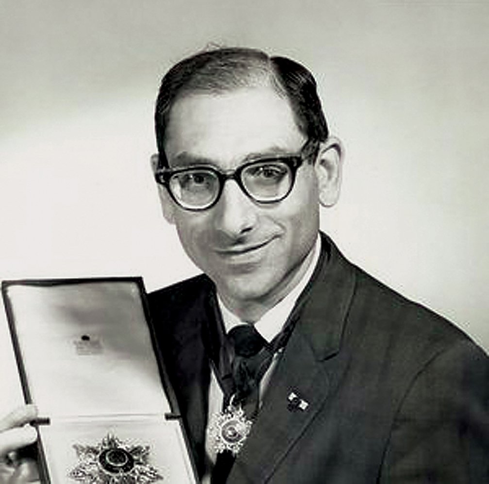 Hamârneh, 1965 yılında aldığı Ürdün Yıldızı madalyası ile