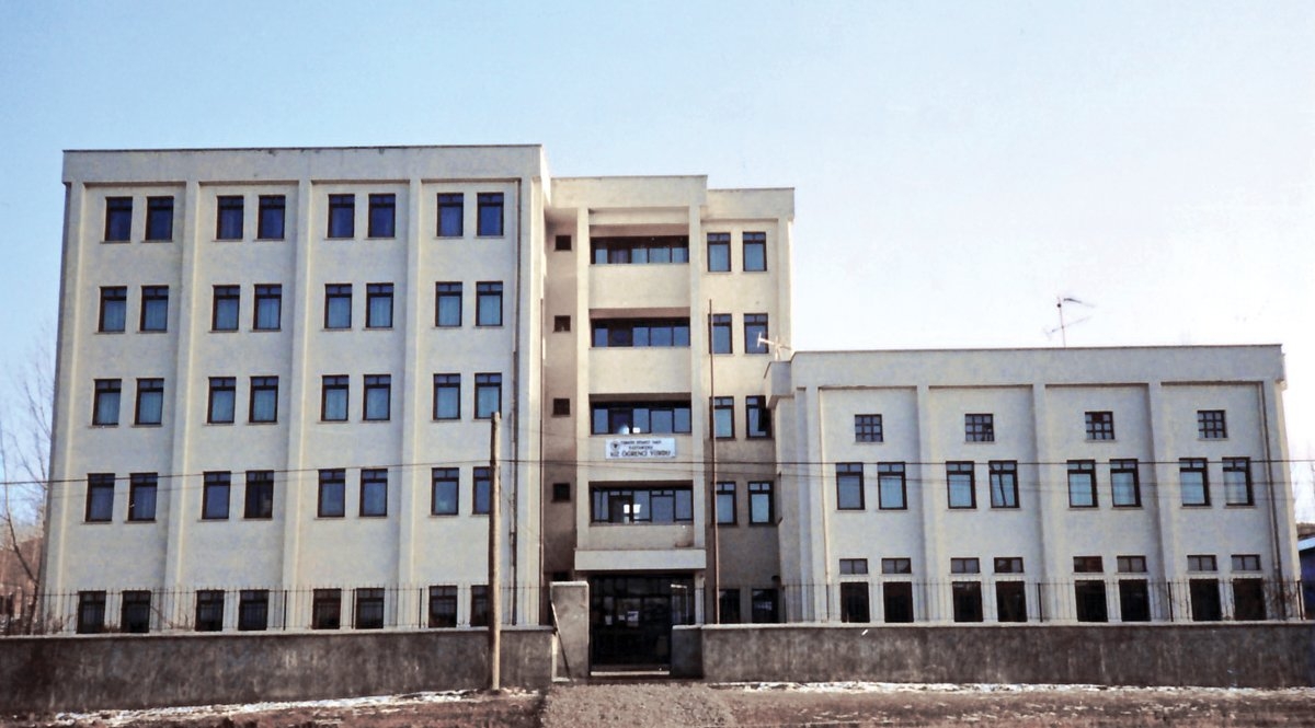 Türkiye Diyanet Vakfı tarafından yaptırılan Kastamonu Kız Öğrenci Yurdu