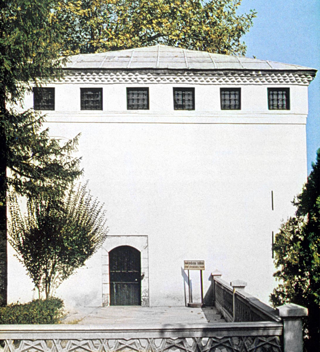 Topkapı Sarayı’nda Hekimbaşı Odası olarak kullanılan Başlala Kulesi – İstanbul