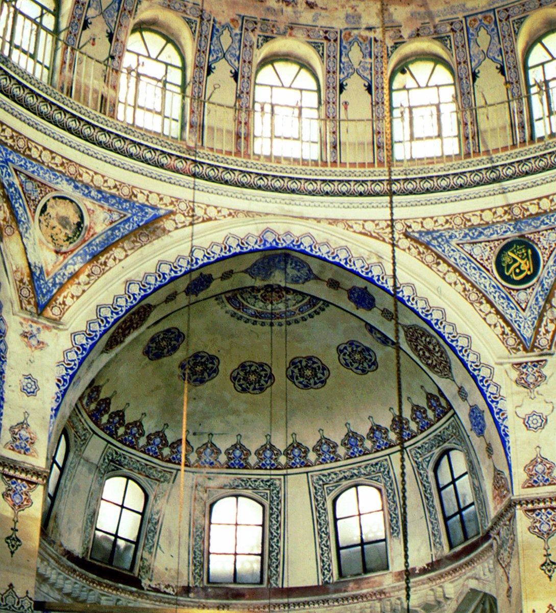 Topkapı’daki Ahmed Paşa Camii’nin içinden bir görünüş – Fatih/İstanbul