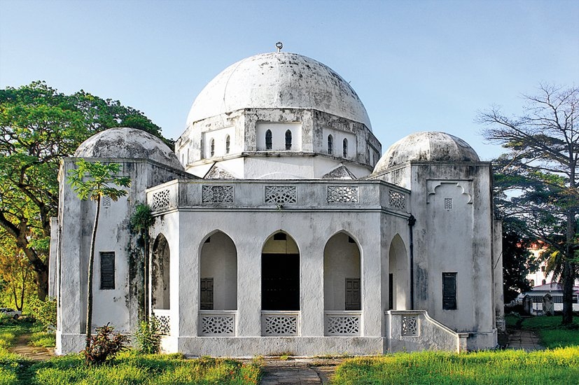 İngiliz mimarı S. H. Sinclair tarafından İstanbul’daki Ayasofya’ya benzer şekilde 1925 yılında I. Dünya Savaşı şehidleri anısına yaptırılan Barış Anıtı Müzesi