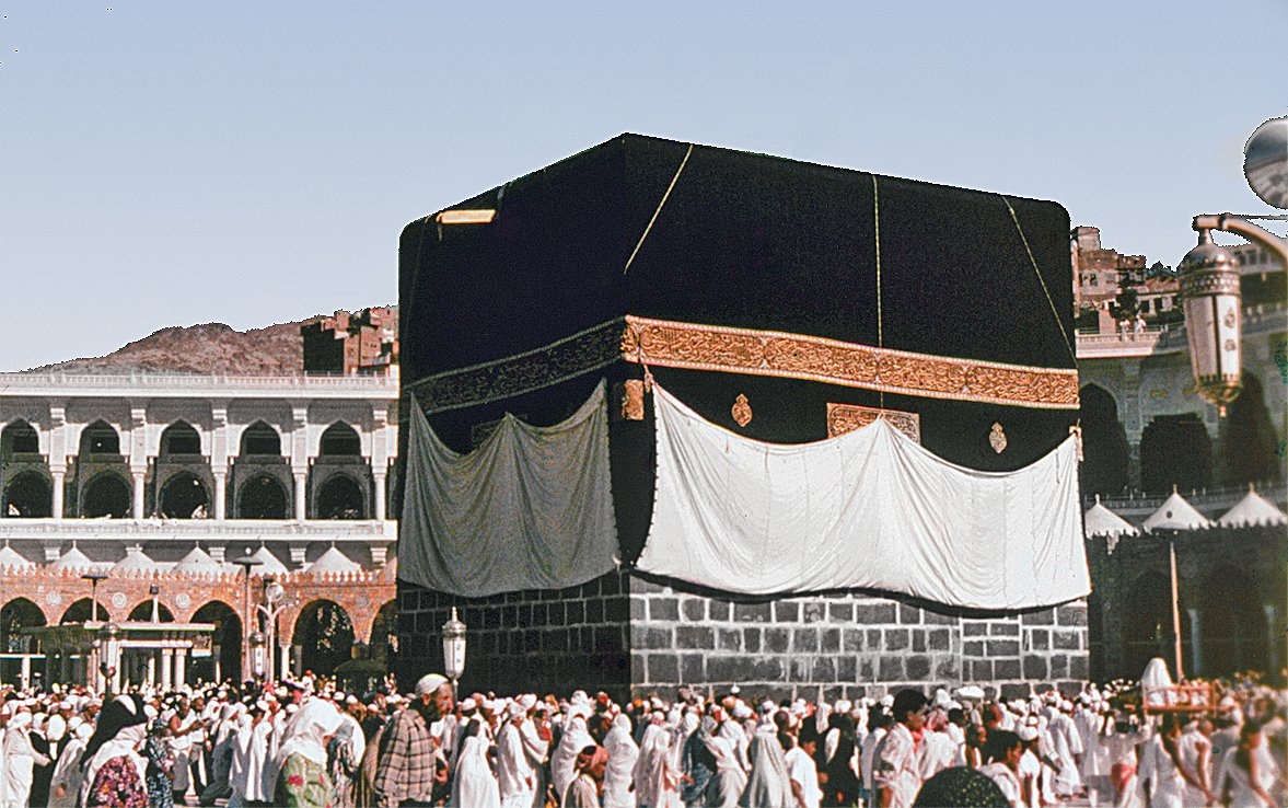 Rüknüşşâmî ile Rüknülyemânî arasındaki Kâbe duvarı (Mustafa Uzun fotoğraf arşivi)