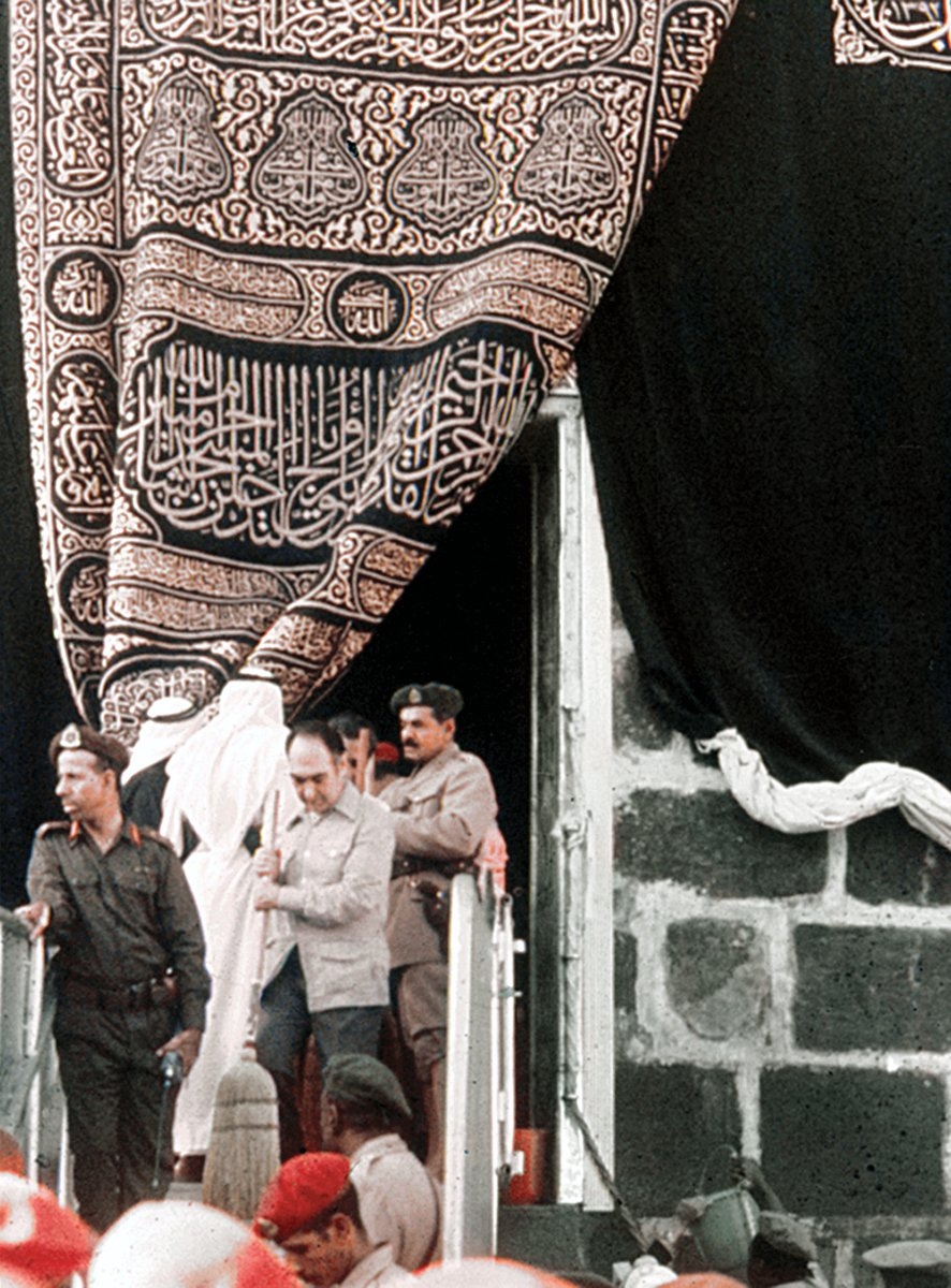 Kâbe’nin gül suyu ile yıkanması sırasında açılan kapısı (Mustafa Uzun fotoğraf arşivi)