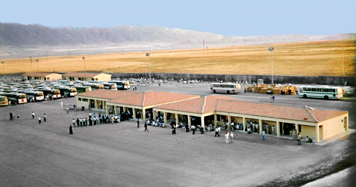 Habur sınır kapısındançıkış hazırlıkları yapan hacı adayları