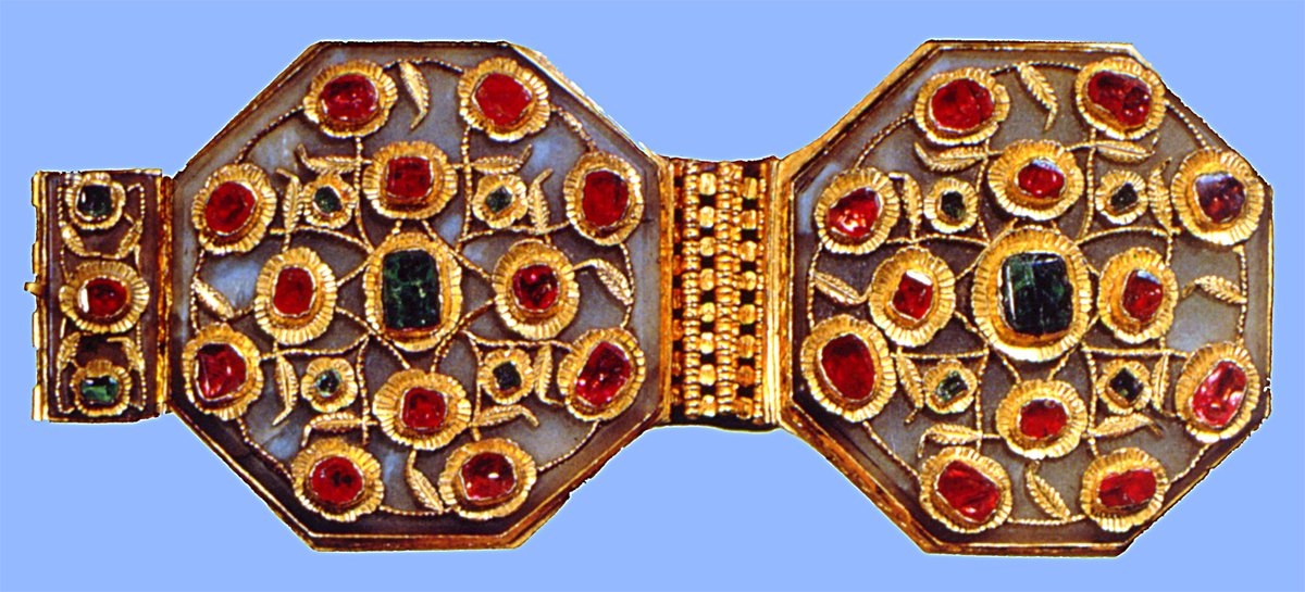 Sancak Kur’ân-ı Kerîm mahfazası(TSM, Envanter nr. 2 [2896])