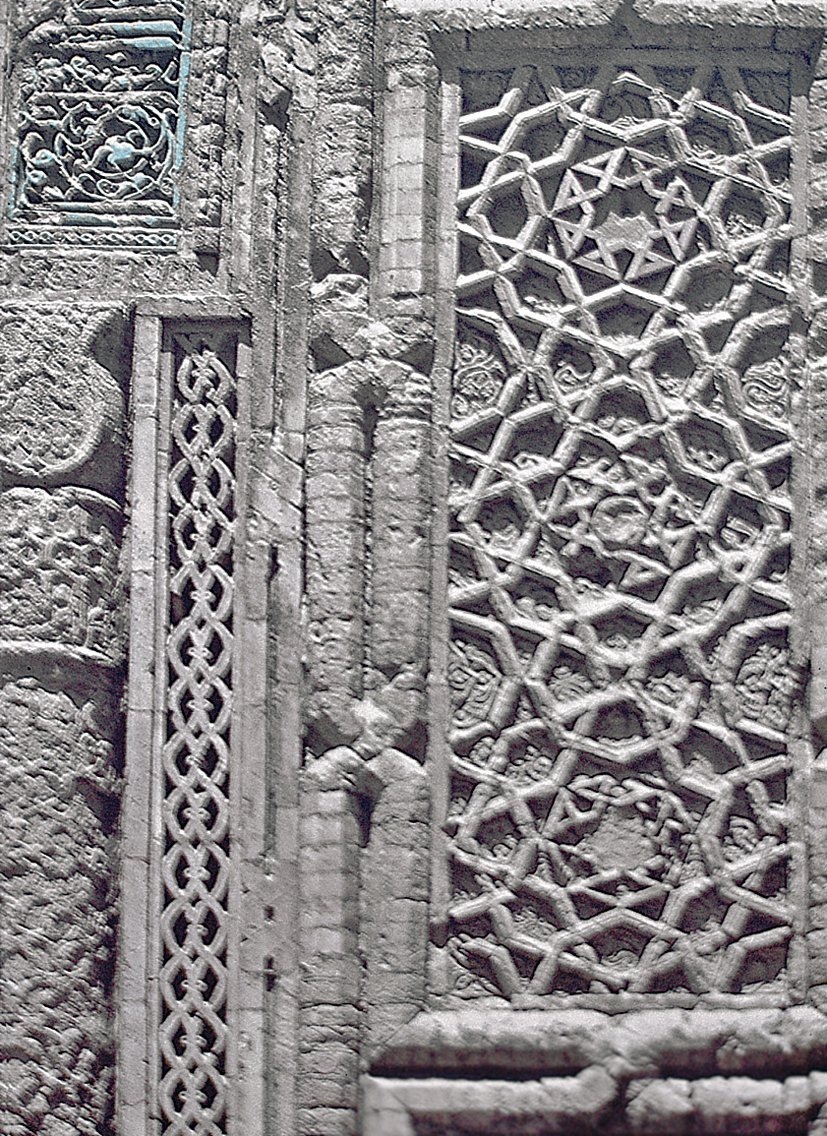 Buhara Mugak Attari Camii’ningüney taçkapısından bir detay