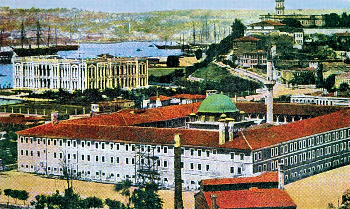 Kasımpaşa’daki Kalyoncu Kışlası’nı göstereneski bir kartpostal