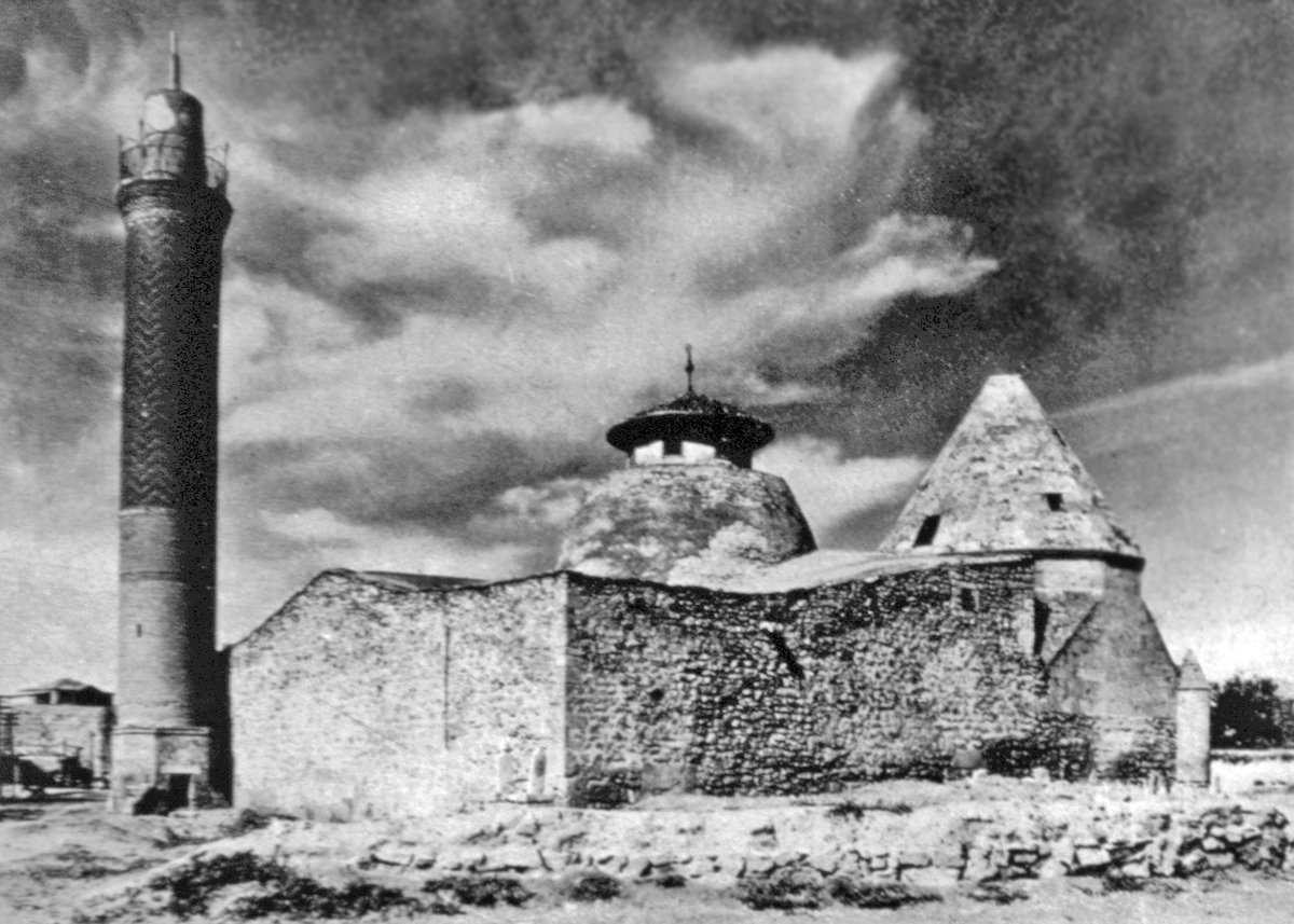 Caca Bey Medresesi’nin restorasyondan önceki durumu (VGMA)