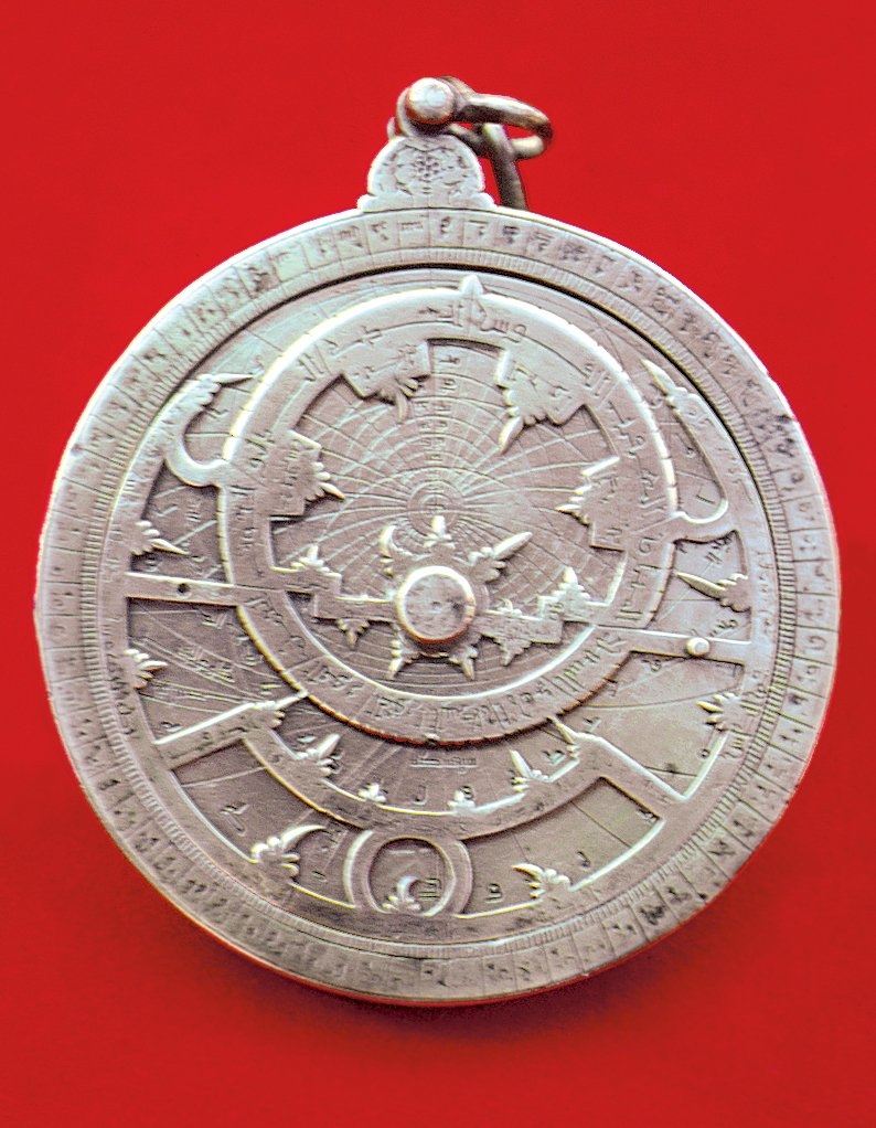 Osmanlı dönemine ait bir pusula(İstanbul Deniz Müzesi)