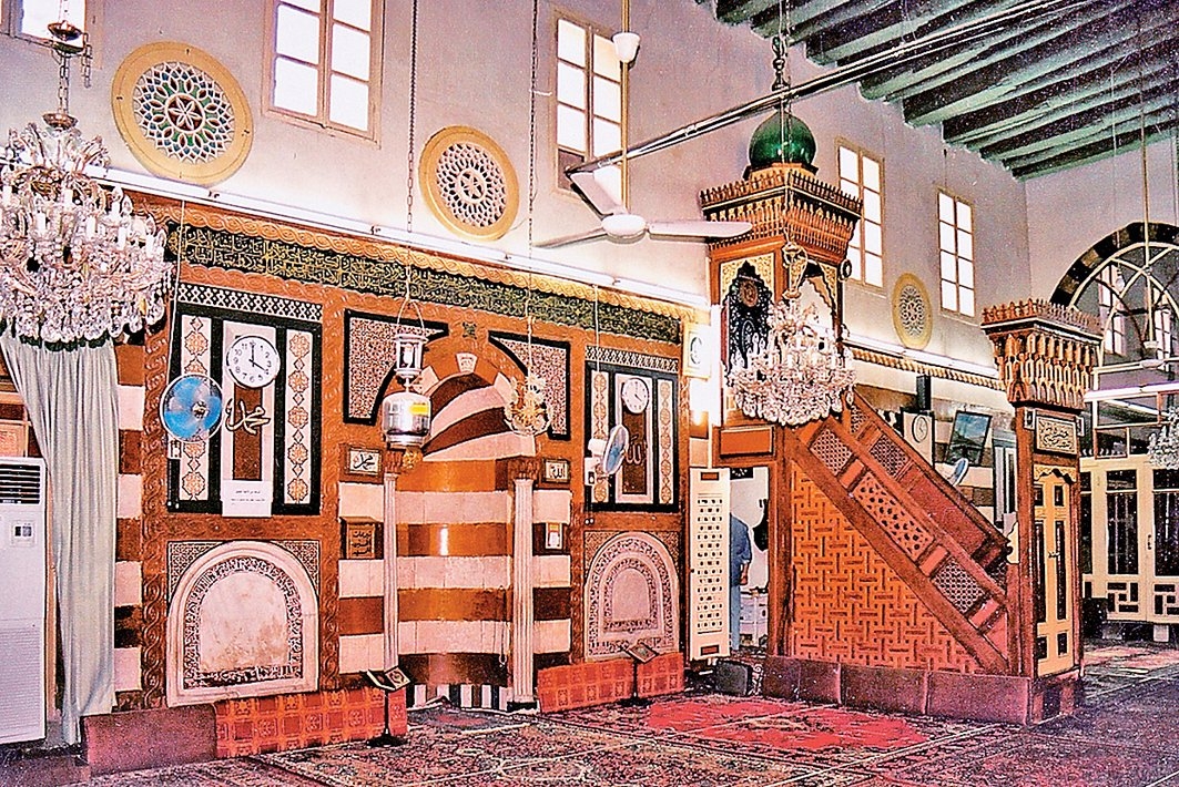 Sibâiyye Camii’nin mihrap duvarı