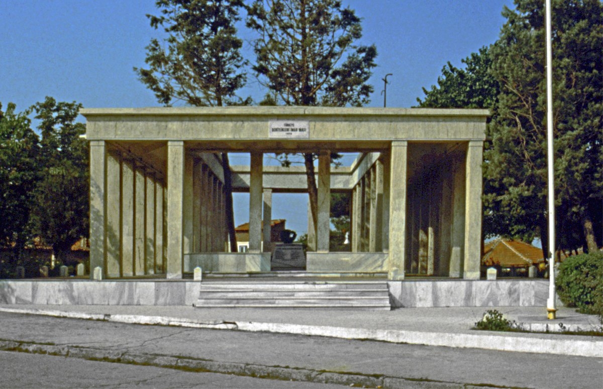 Kırklareli Kırkşehitler Anıtı