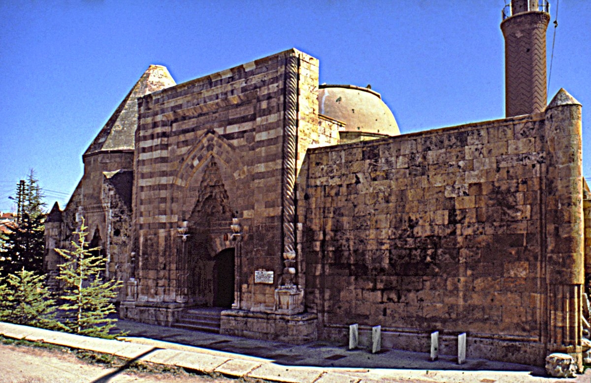 Caca Bey Medresesi – Kırşehir