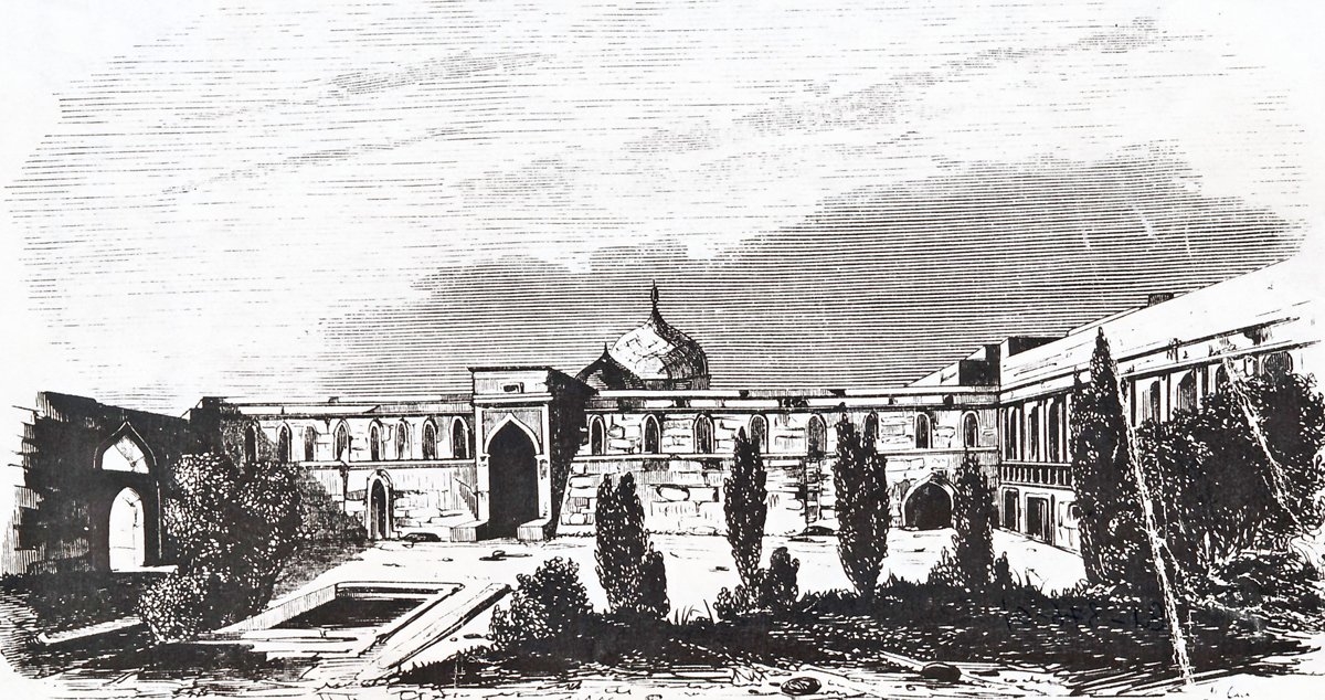 Derbend Cuma Camii’nin XIX. yüzyıl ortalarında Gogenfelden tarafından yapılan bir gravürü(I.-N. Berezin, Puteshestvie po Dagestanu i Zakavkazyu, Kazan 1850)