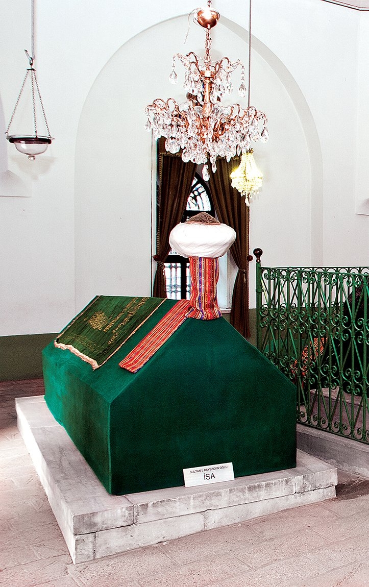 Îsâ Çelebi’nin Yıldırım Bayezid Türbesi içindeki sandukası