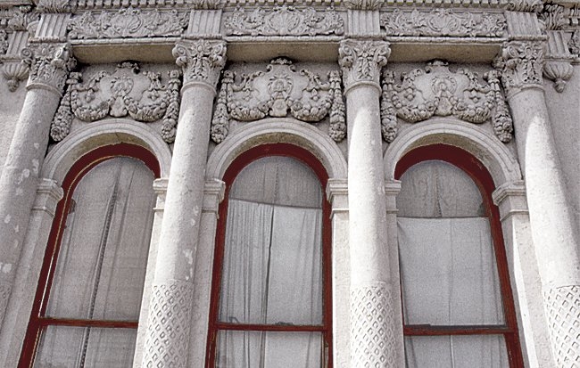 Topkapı Sarayı içindeki Mecidiye Köşkü’nde empire üslûptan bir ayrıntı