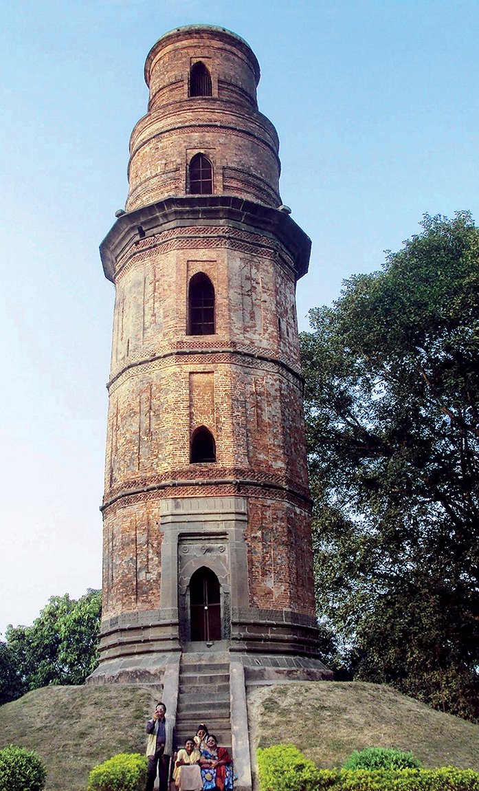 Leknevtî’de Fîrûz Şah Menâr